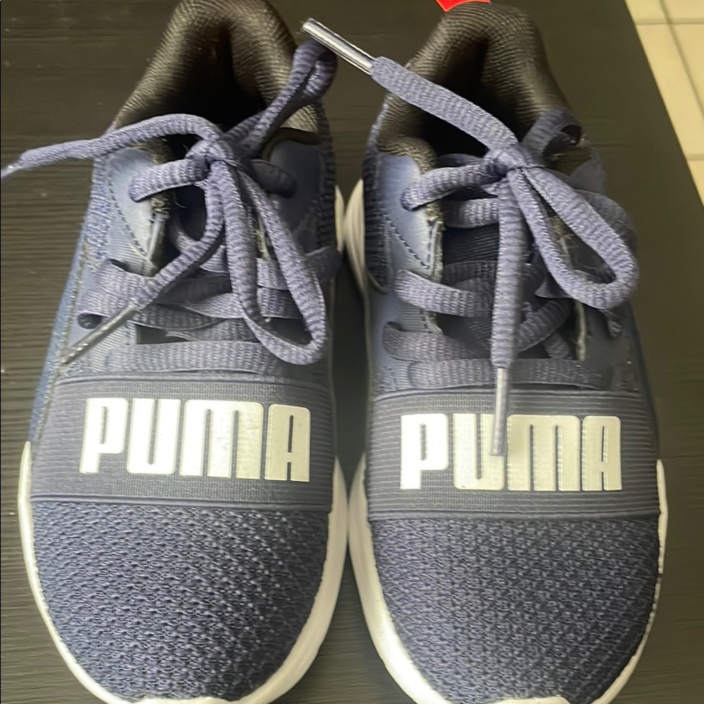 Puma Blue Sneakers Sleek Modern Design